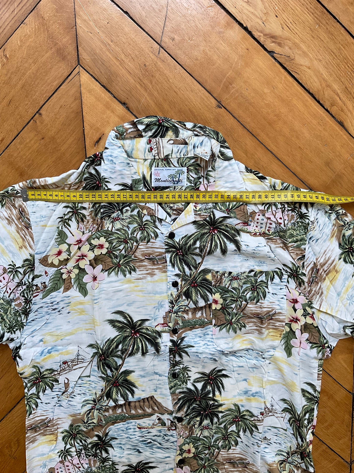 Hawaiian shirt - made in Korea