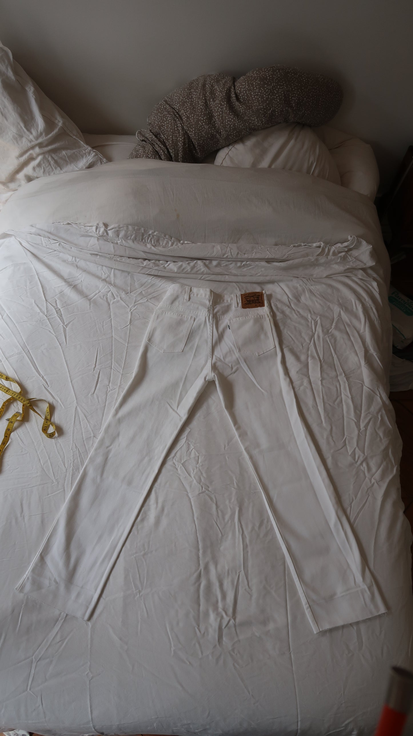 White Levi’s Jeans 34x36